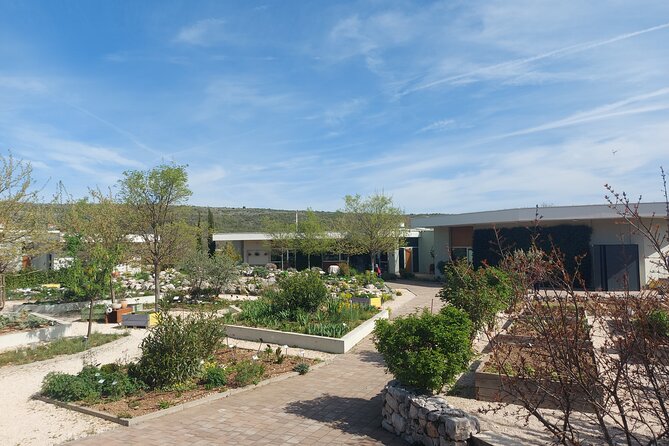 Visit Ancient Salona, Mighty Klis Fortress and Stella Croatica - Price and value: when it feels like a taxi, and how to avoid that