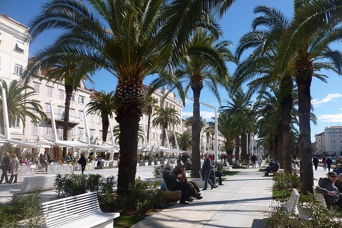 Walking tour of Split old town and craft beer tasting - Stop 1: Riva Harbor, where a palace waterfront becomes a promenade