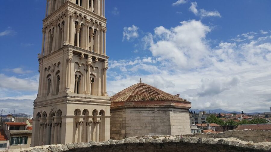 Walking Tour Split - A 1.5-hour walk that gives Split its bearings