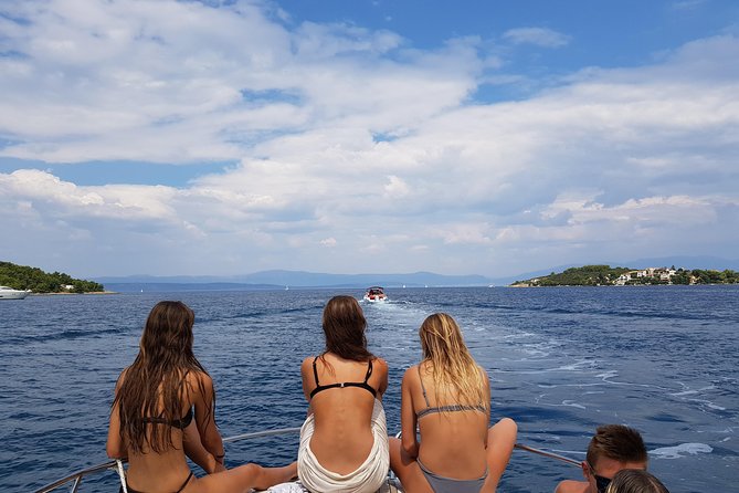 Water Taxi Ride from Split Airport to Hvar - Included drinks, what you can buy, and how to avoid disappointment