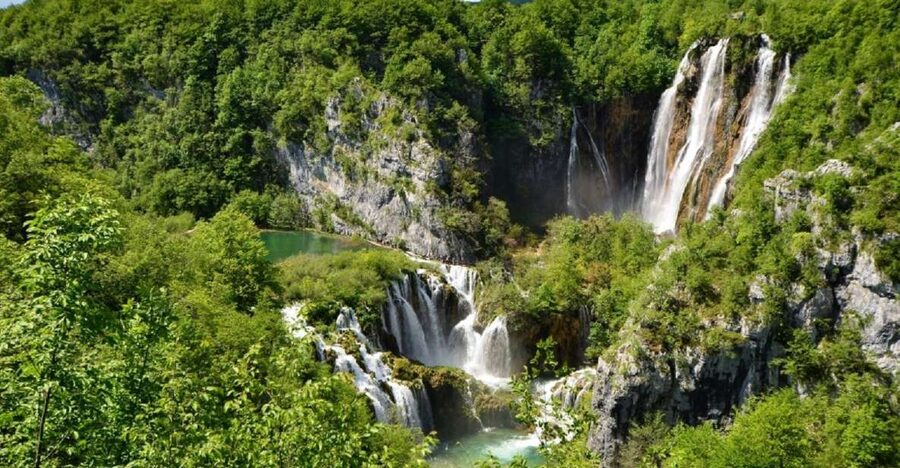 Zagreb to Split: Private Transfer with Plitvice Lakes - Plitvice Lakes National Park: how the guided route changes the visit
